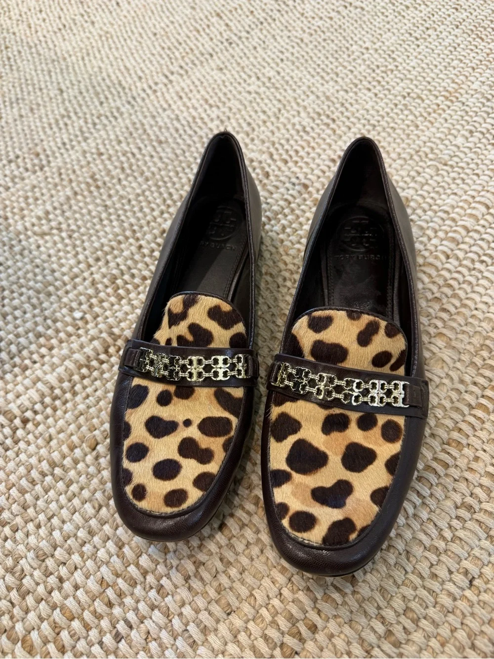 Tory Burch Leopard Calf Hair Chain Loafers ✨🐆
